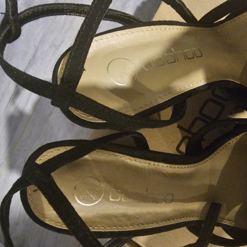 Boohoo Black Strappy Sandals
